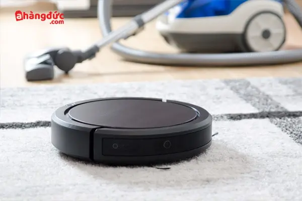 Nên mua máy hút bụi hay máy hút bụi