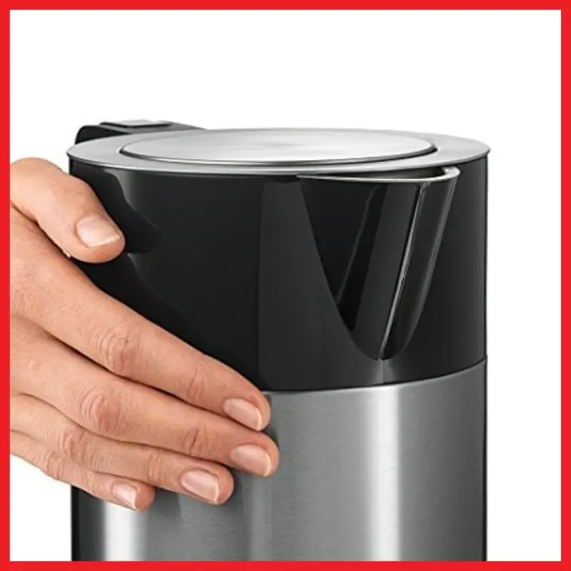 Ấm siêu tốc Bosch TWK7203 màu inox 1,7L 13 Ấm siêu tốc Bosch TWK7203 an toàn khi chạm