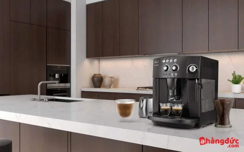 Thiết kế máy pha cafe Delonghi ESAM4000.B nhỏ gọn, hiện đại