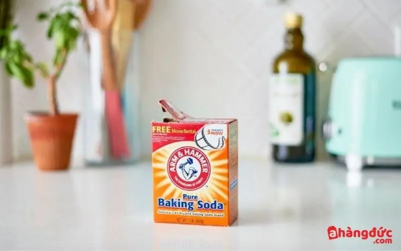 Sử dụng baking soda để tẩy cặn