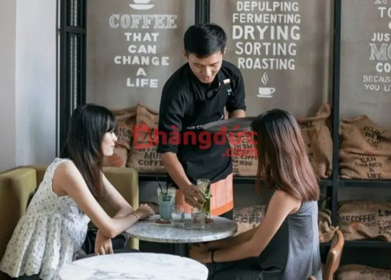 Kinh nghiệm mở quán cà phê Acoustic: Cẩm nang thực tế dành cho nhà khởi nghiệp 14 Đào tạo nhân viên bài bản