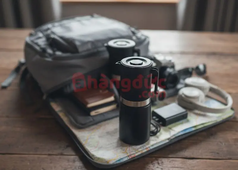 Cả thế giới bỗng thu bé lại, vừa bằng một ly cà phê ngon.