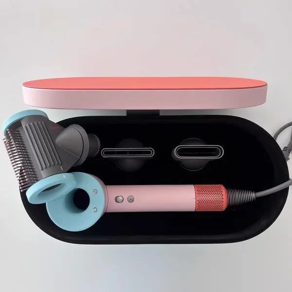 May say toc Dyson Supersonic Hair Dryer Iron 1