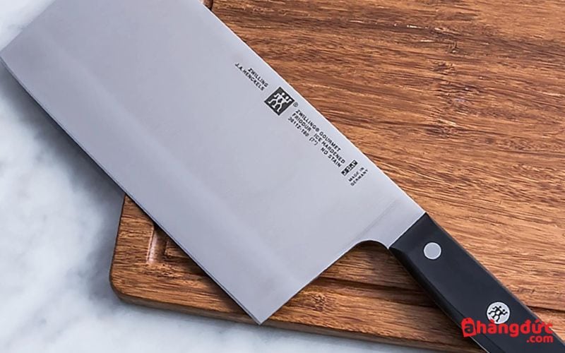 Chọn dao có bản lớn để chặt hay cắt đồ cứng