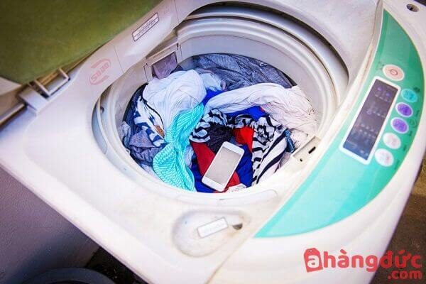 Đừng nhồi nhét quá nhiều quần áo vào máy giặt