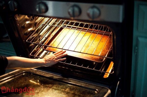 Làm gì khi lò nướng bánh mì không lên nhiệt