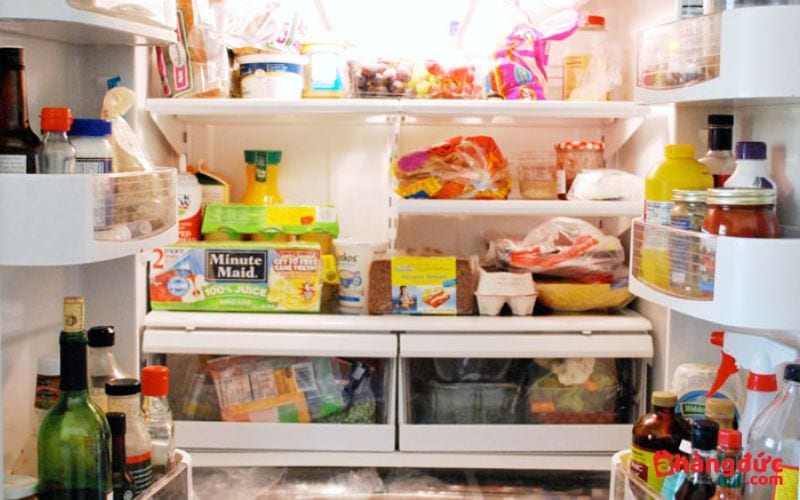 Tủ lạnh Sharp không đủ lạnh do chứa quá nhiều thực phẩm