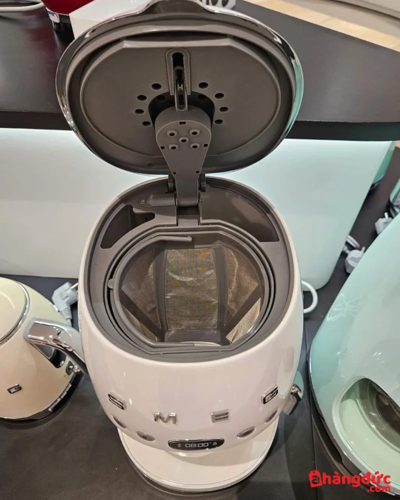 Ảnh thực tế của máy pha cà phê Smeg DCF02WHEU - 4