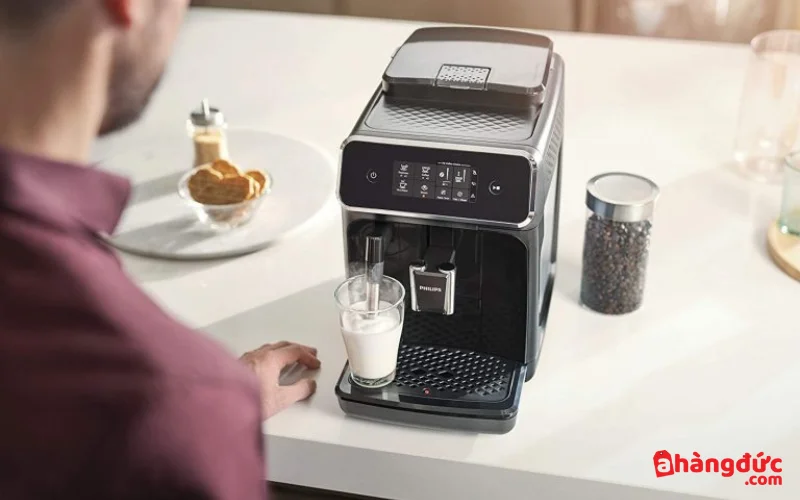 Philips EP2220/10 được trang bị hệ thống đánh sữa Latte Go hiện đại
