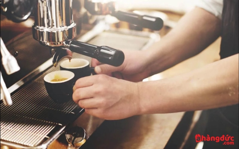 Máy pha cà phê nhập khẩu Ý thường được tích hợp nhiều tính năng phù hợp với nhu cầu của từng thị trường
