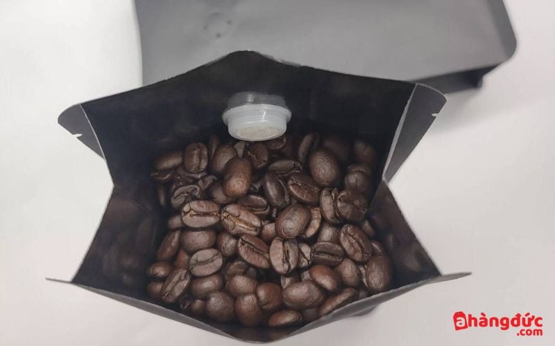 Bảo quản cà phê hạt trong các túi van một chiều