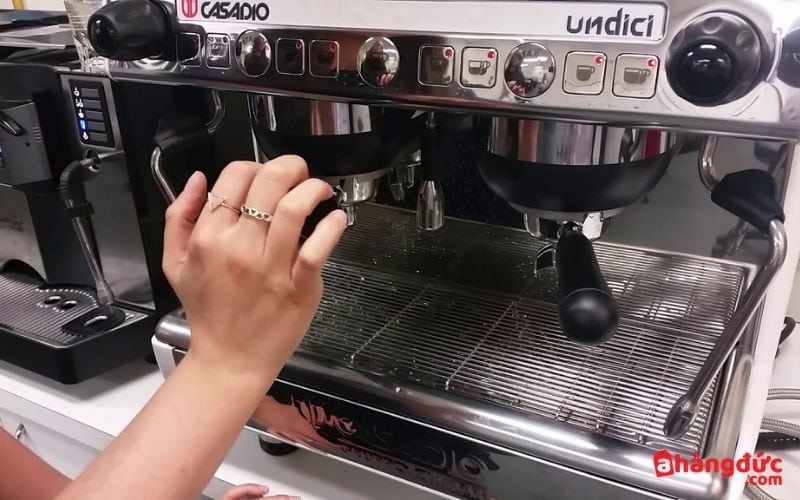 Máy pha cà phê Casadio là dòng máy pha cafe đến từ tập đoàn Cimbali của Ý