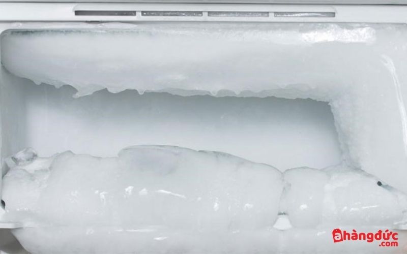 Rơ le xả đá bị hỏng khiến tủ lạnh kêu to bất thường