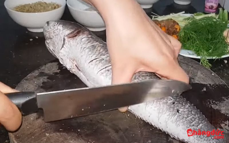 Cách làm cá quả nướng giấy bạc bằng nồi chiên không dầu