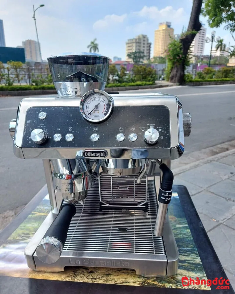 Máy pha cà phê Ý Delonghi EC9335M Ảnh thực tế