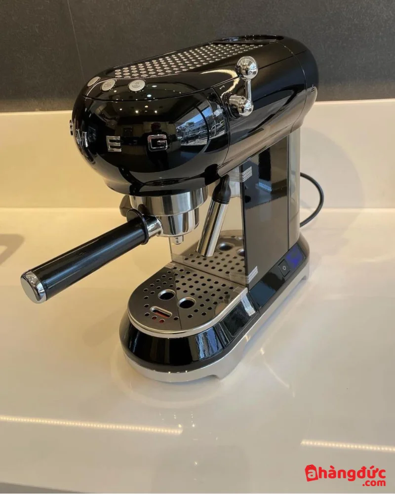 Ảnh thực tế máy pha cà phê Smeg ECF01BLEU - 2