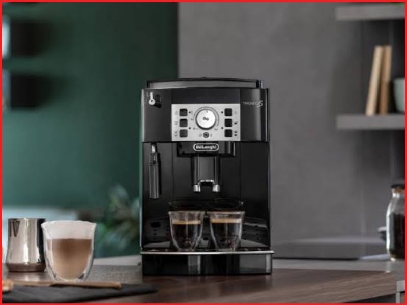 1. DeLonghi Magnifica S - Huyền thoại của sự bền bỉ