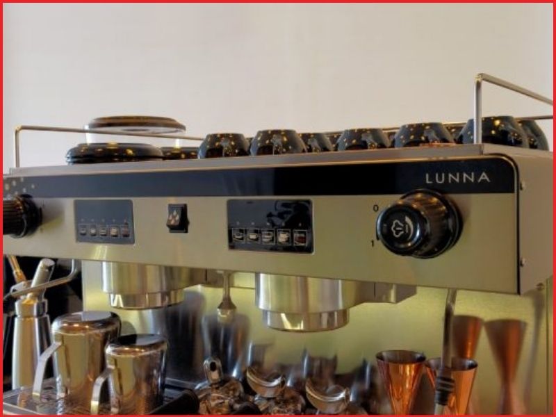 Vận hành tự động thông minh với bàn phím mềm và định lượng chính xác